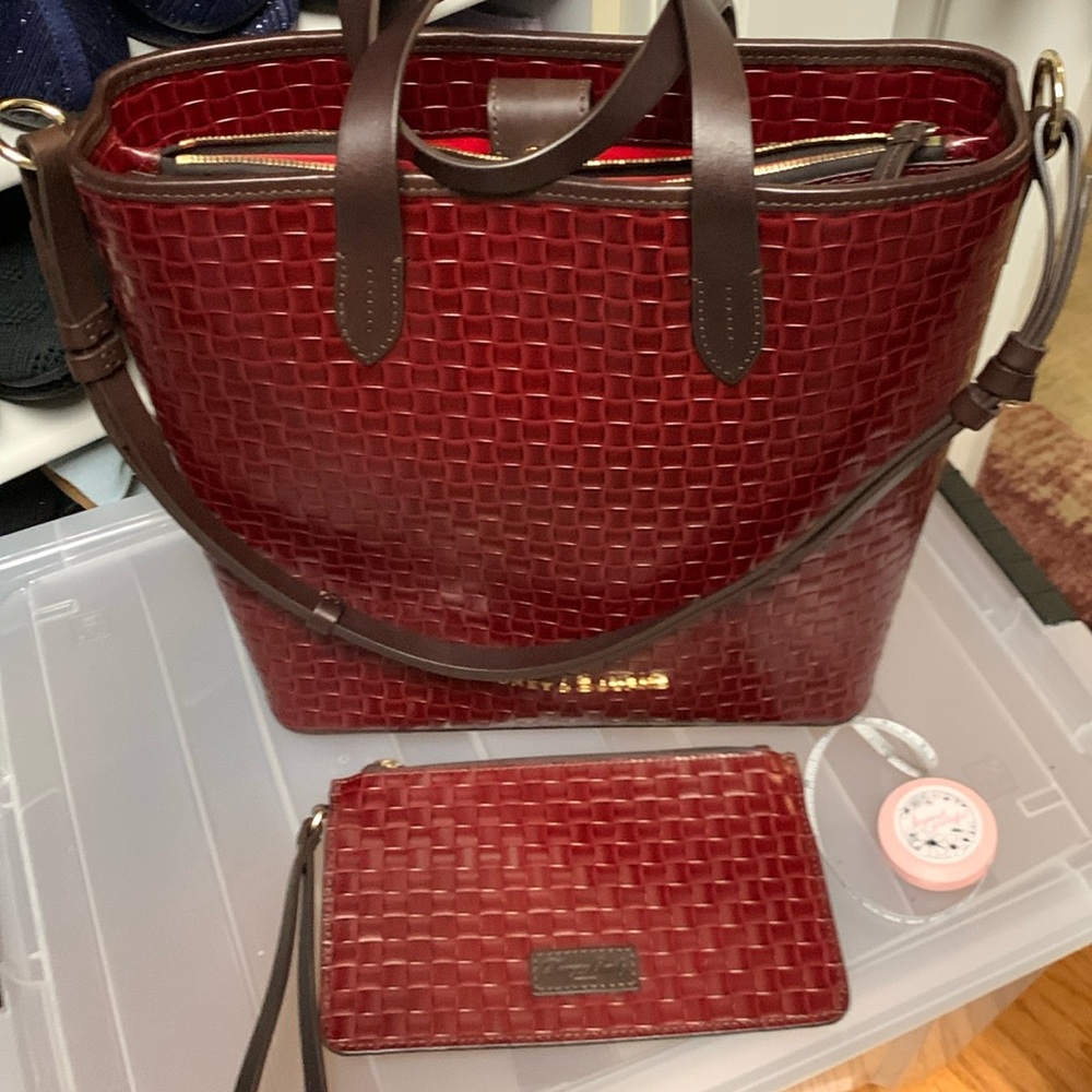 Stunning Boudreaux burgandy bag with wristlet. Dooney& Bourke NWOT woven leather